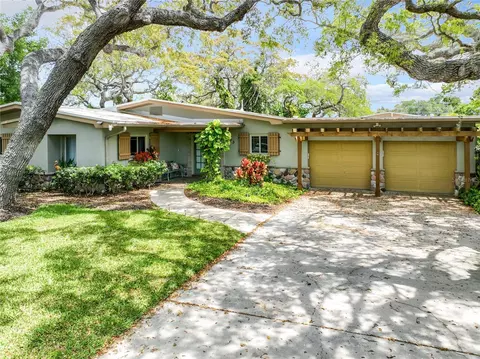 313 Palmetto Ln, Largo, FL 33770