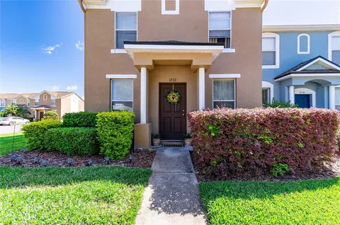 1232 Baronscourt Dr, Wesley Chapel, FL 33543
