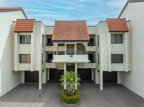 121 1st St E #205, Saint Petersburg, FL 33715