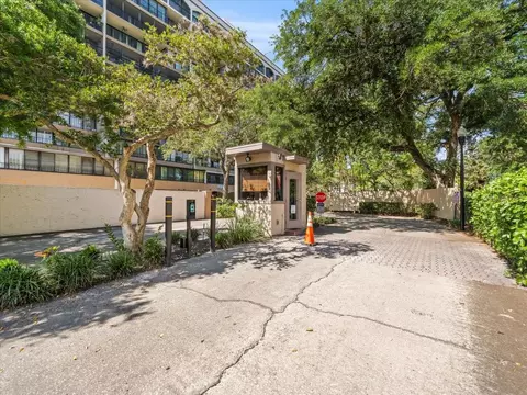 3211 W Swann Ave #401, Tampa, FL 33609