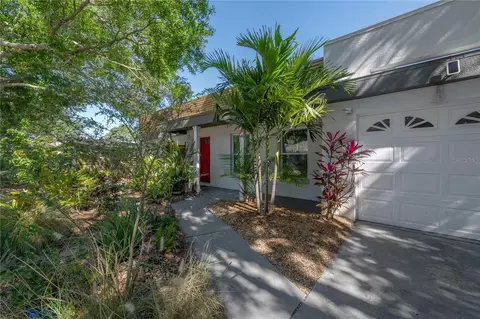 2905 W Paxton Ave, Tampa, FL 33611
