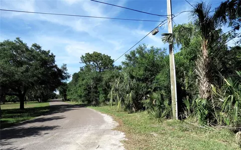 19043 Red Bird Ln, Lithia, FL 33547