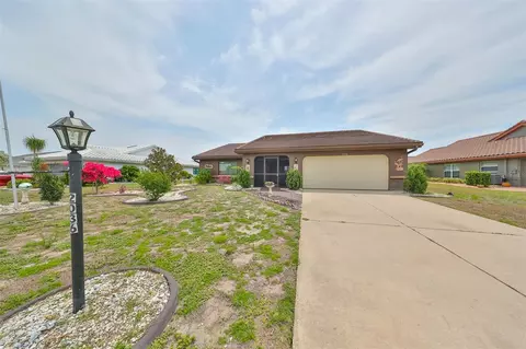 2036 Berry Roberts Dr, Sun City Center, FL 33573