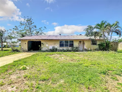 404 Citrus Ave, Nokomis, FL 34275