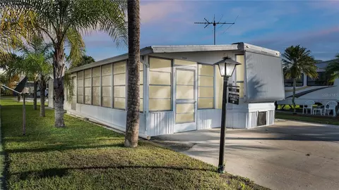 1118 Palmetto Ln, Bowling Green, FL 33834