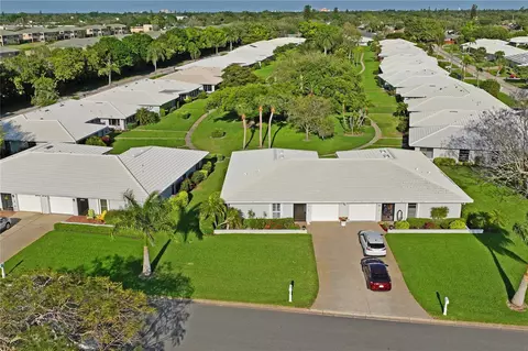 907 68th St W, Bradenton, FL 34209 photo 1