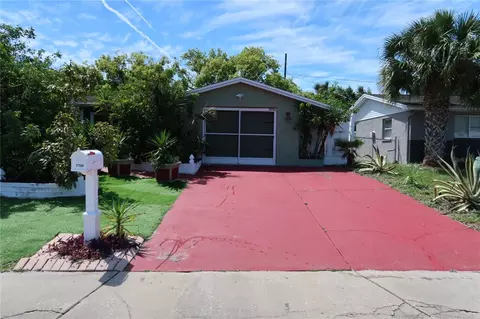 3700 Holiday Lake Dr, Holiday, FL 34691