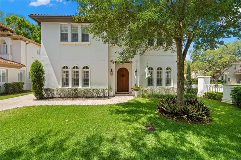 4001 Calle Delfin Ct, Tampa, FL 33611