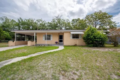 10411 N Hartts Dr, Tampa, FL 33617