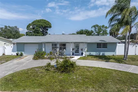 8101 120th St, Seminole, FL 33772