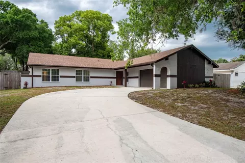 716 Forest Hills Dr, Brandon, FL 33510
