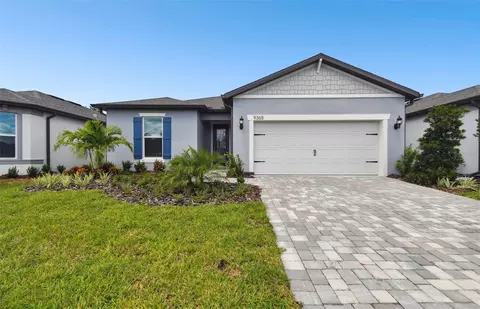 9368 Barrier Coast Trl, Parrish, FL 34219