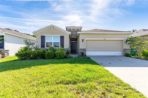 8332 Wheat Stone Dr, Zephyrhills, FL 33540