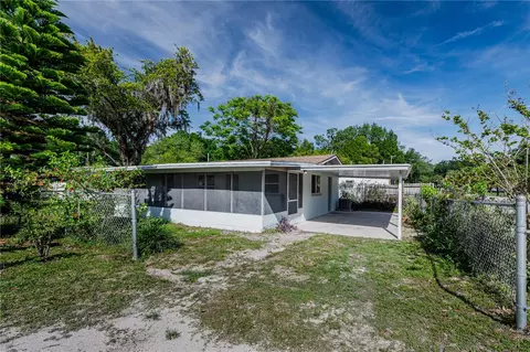 5230 Lantana St, Zephyrhills, FL 33542