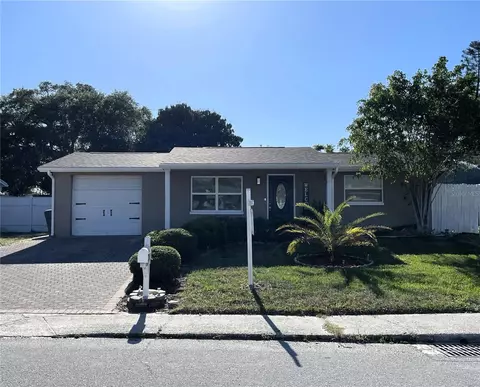 9031 Rainbow Ln, Port Richey, FL 34668