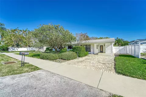 7749 Ridge Rd, Seminole, FL 33772