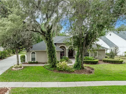 6235 Wild Orchid Dr, Lithia, FL 33547