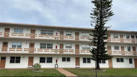6015 19th St N #316, Saint Petersburg, FL 33714