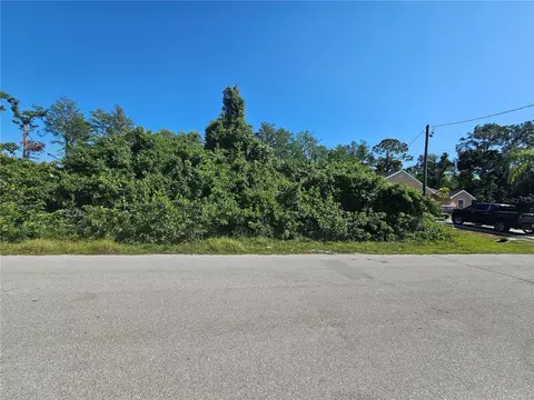 5562 Beck St, Lehigh Acres, FL 33971