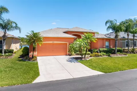 9818 Rolling Cir, San Antonio, FL 33576