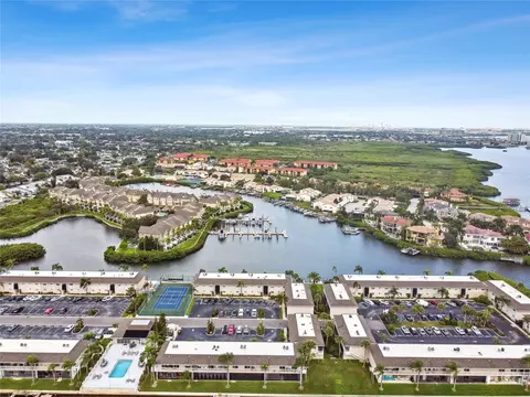 8810 Bay Pointe Dr #210B, Tampa, FL 33615