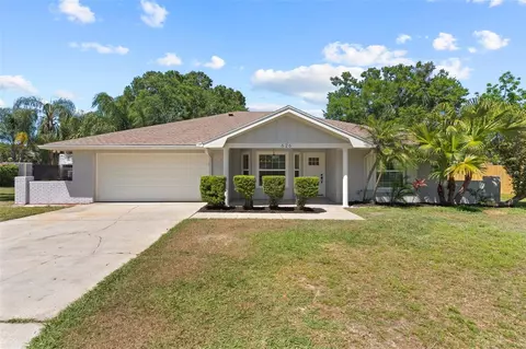 626 E Laurel Pointe Dr, Lakeland, FL 33813
