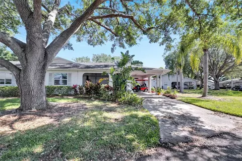 2104 Hailstone Cir #2104, Sun City Center, FL 33573
