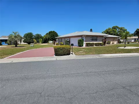 1730 Flamingo Ln, Sun City Center, FL 33573