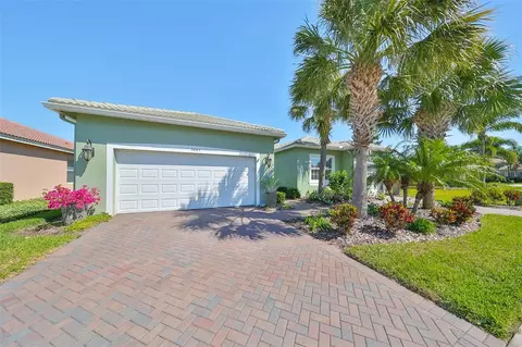 5045 Ruby Flats Dr, Wimauma, FL 33598