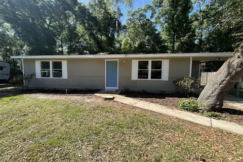 1590 W Ravine Ln, Dunnellon, FL 34434