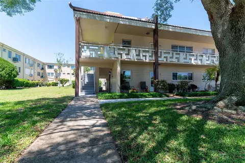 2280 World Parkway Blvd #20, Clearwater, FL 33763