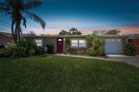 13923 Barnard Ave, Hudson, FL 34667