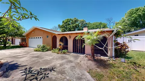 9620 134th St, Seminole, FL 33776