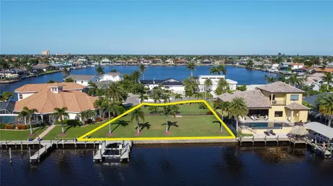 5227 SW 5th Pl, Cape Coral, FL 33914