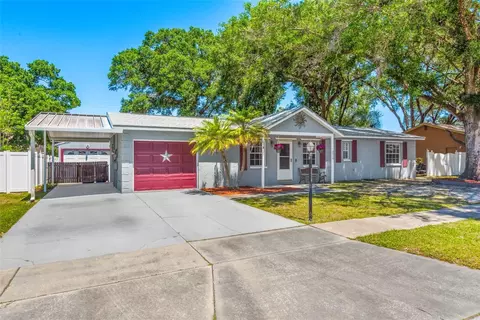 2016 Whispering Sands Ct, Dover, FL 33527