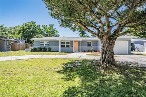 6644 18th St N, Saint Petersburg, FL 33702