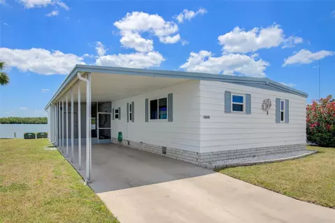3800 Bywater Dr, Holiday, FL 34691