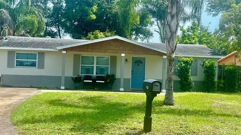 1713 Linwood Cir, Clearwater, FL 33755