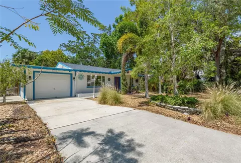 2305 Ixora Ave, Sarasota, FL 34234