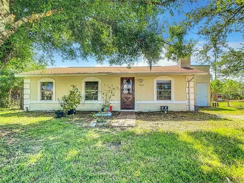 2624 Lee St, Punta Gorda, FL 33950