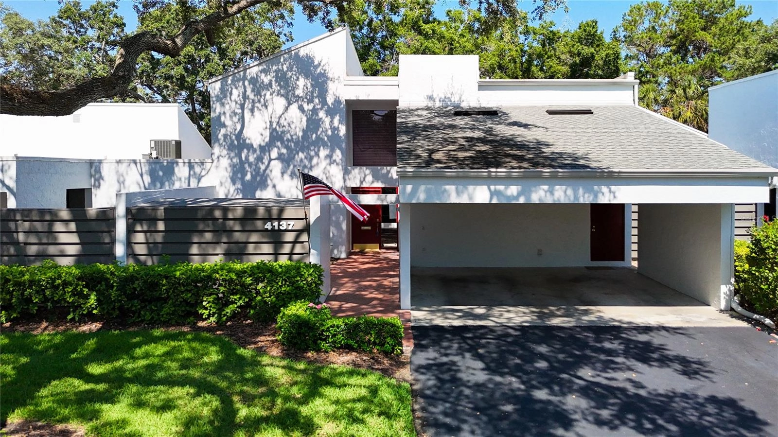 4137 Northmeadow Cir