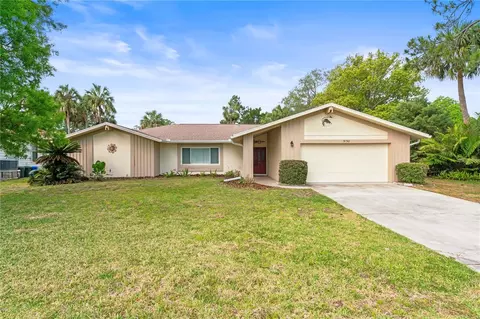5130 S Riverside Dr, Homosassa, FL 34448