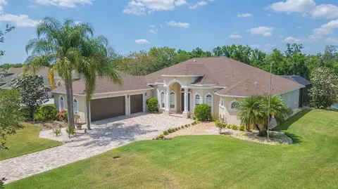 13411 Thoroughbred Dr, Dade City, FL 33525