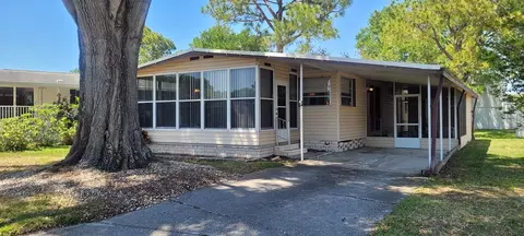 8905 Sheldon West Dr, Tampa, FL 33626