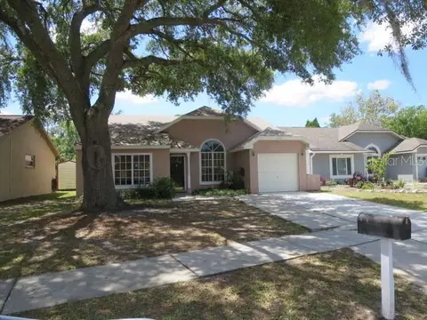 8210 Riverboat Dr, Tampa, FL 33637