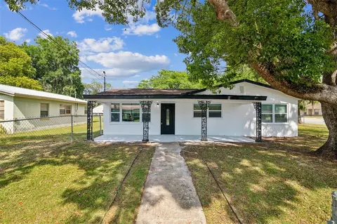 301 N Adams St, Bushnell, FL 33513