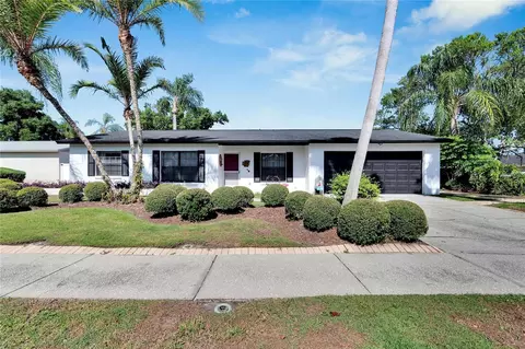 3707 Orangecrest St, Valrico, FL 33596