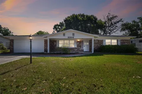 2206 Malibu Dr, Brandon, FL 33511