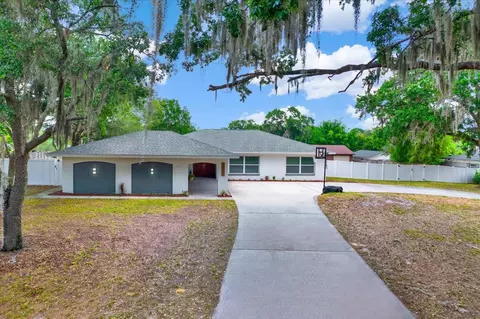 2104 Dillon Ct, Valrico, FL 33596