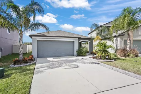5011 Sable Chime Dr, Wimauma, FL 33598